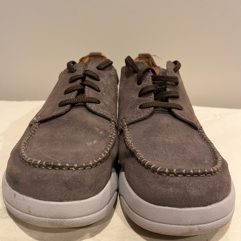 Clarks Men's 11M Driftway Low Chukka Boot Taupe Suede - Like New!